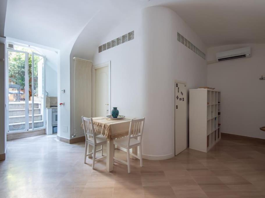 Apartment Station Enchanting Rom