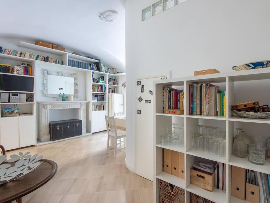 Apartment Station Enchanting *