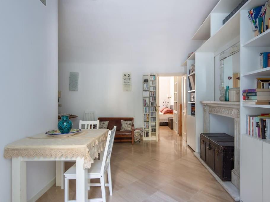 Apartment Station Enchanting Rome